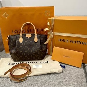 SOLD✨ Authentic Louis Vuitton Monogram Turenne PM